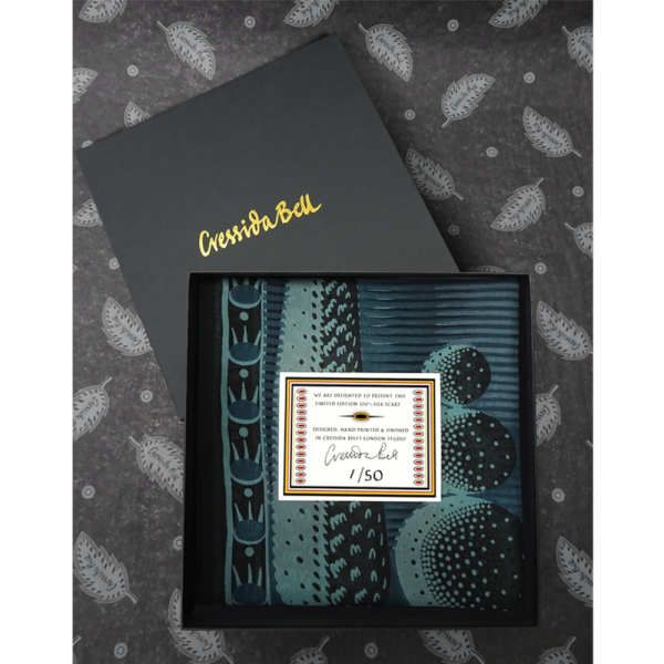 topiary_black_gift_box_v2